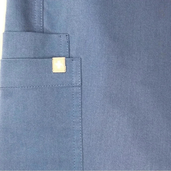 FIGS- Men’s Blue Axim Cargo Scrub Pants - Picture 13 of 13